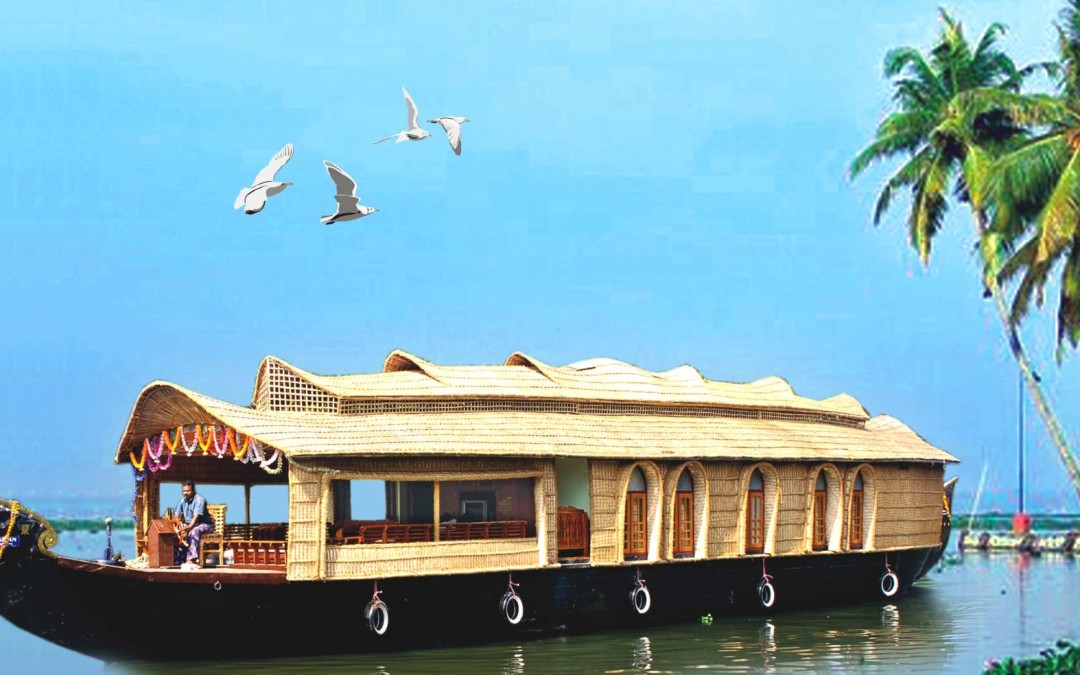 HOUSEBOAT & KUMARAKOM HOTEL